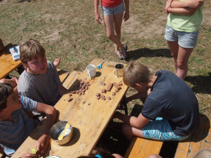 OLYMPUS DIGITAL CAMERA