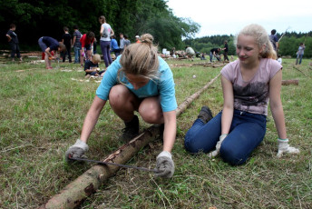 Stavba tábora 555 2015