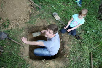 Stavba tábora 555 2015