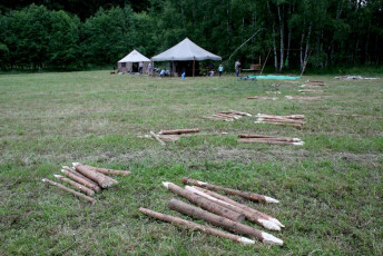 Stavba tábora 555 2015