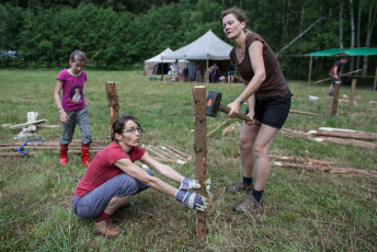 Stavba tábora 555 2015