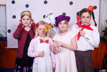 Ples 555 Retro 3.3.2017