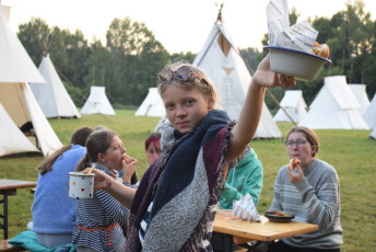 2022_07_tc3a1bor_chytrov_zlatc3bd-kompas-1016