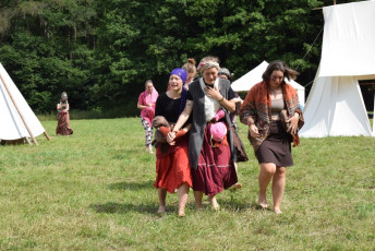 2022_07_tc3a1bor_chytrov_zlatc3bd-kompas-30