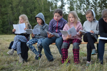 2022_07_tc3a1bor_chytrov_zlatc3bd-kompas-316