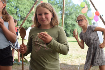 2022_07_tc3a1bor_chytrov_zlatc3bd-kompas-762