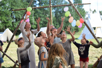 2022_07_tc3a1bor_chytrov_zlatc3bd-kompas-787