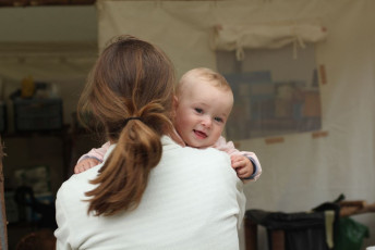 Caba a Agi z druhe strany