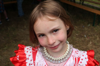 Roza v cervenych satech