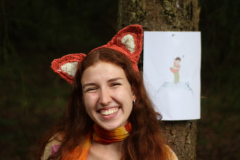 liska pred stanovistem