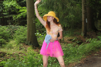 poutova dama se louci