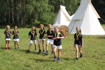 kostaky jdou pro gratulace