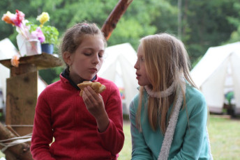 Pri a Emilka na hostine