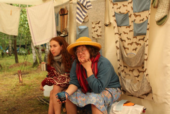 Nami a Jemi v kuchyni